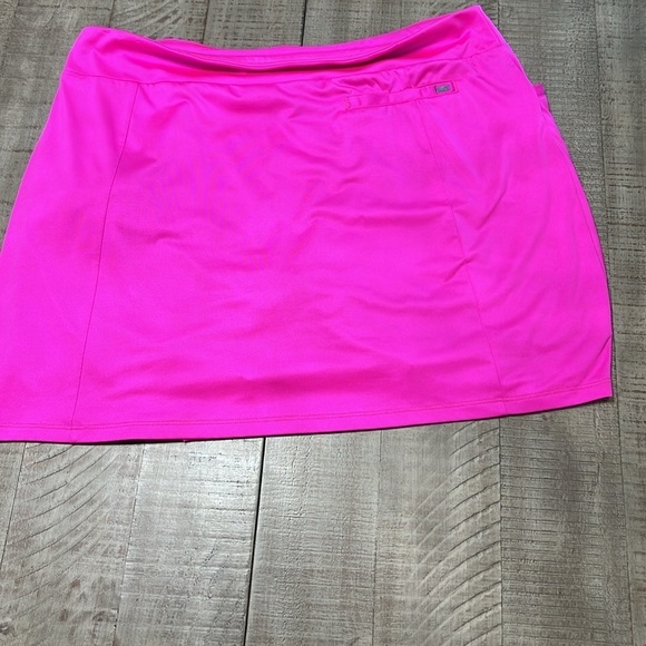 Tail Louisa Sleeveless Mini Mock Golf Shirt SUGAR RUSH with coordinating skort. - Picture 10 of 12